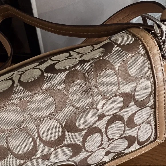 Y2K RESTORED COACH HAMPTON SIGNIATURE TAN SHOULDER BAG - Picture 14 of 16